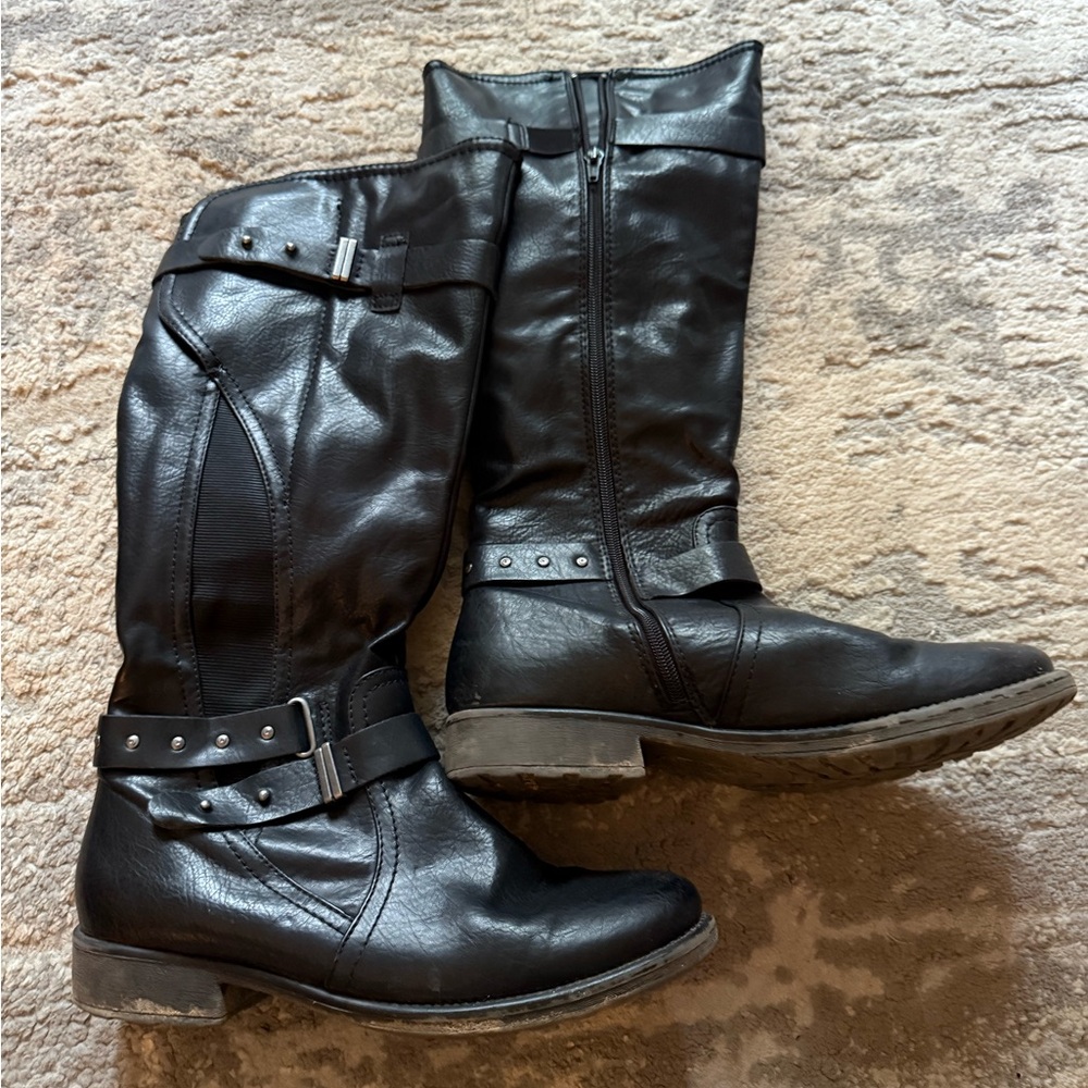 Women's Black Leather Boots - Size 10